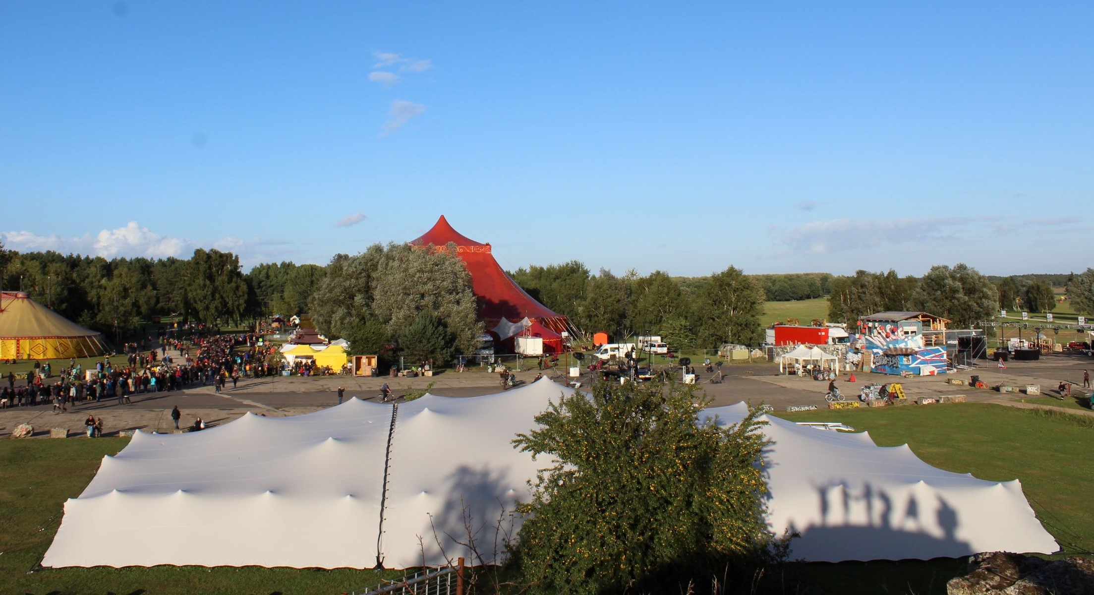18,0 x 36,0 m (648 m²)