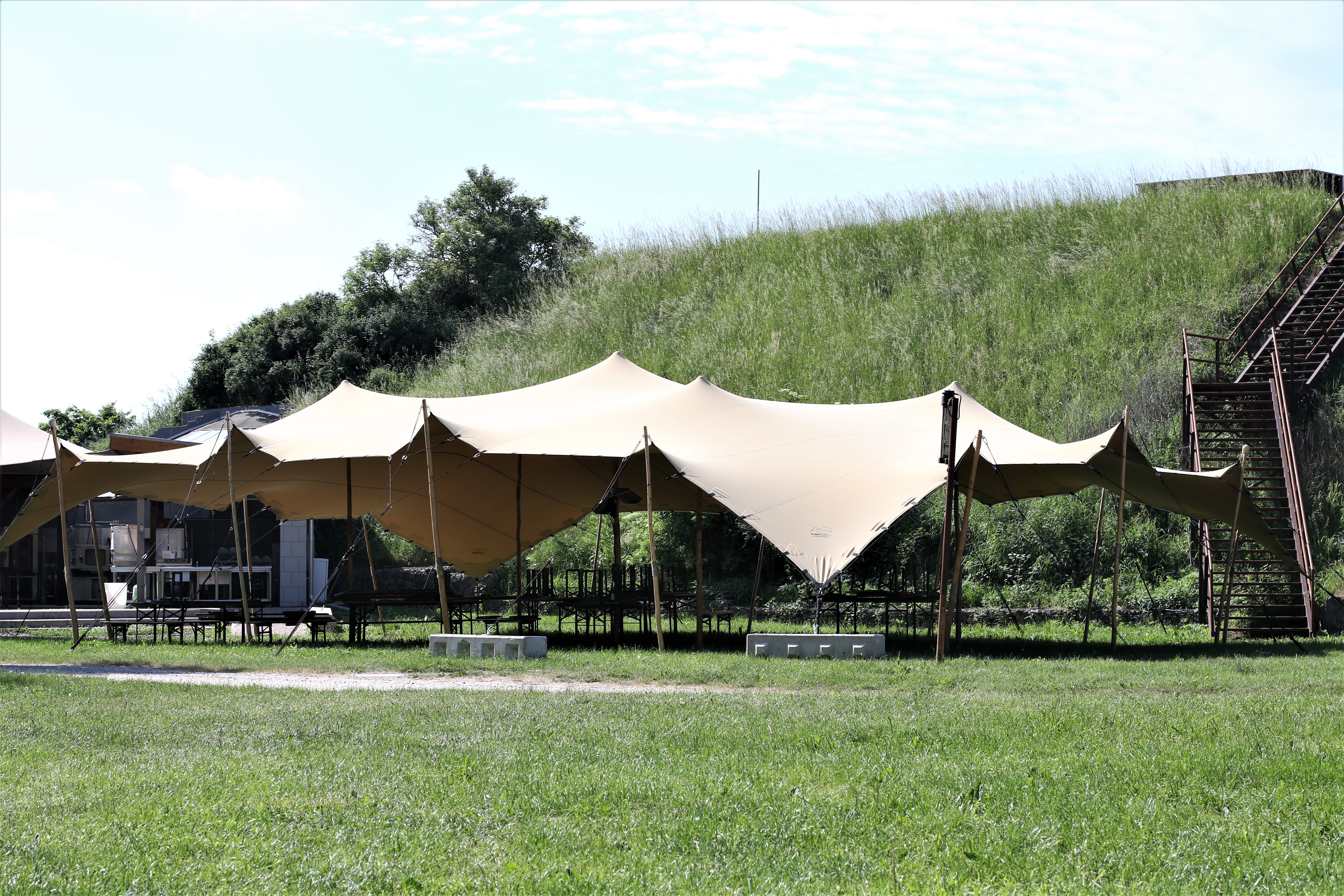 12,0 x 18,0 m (216 m²)